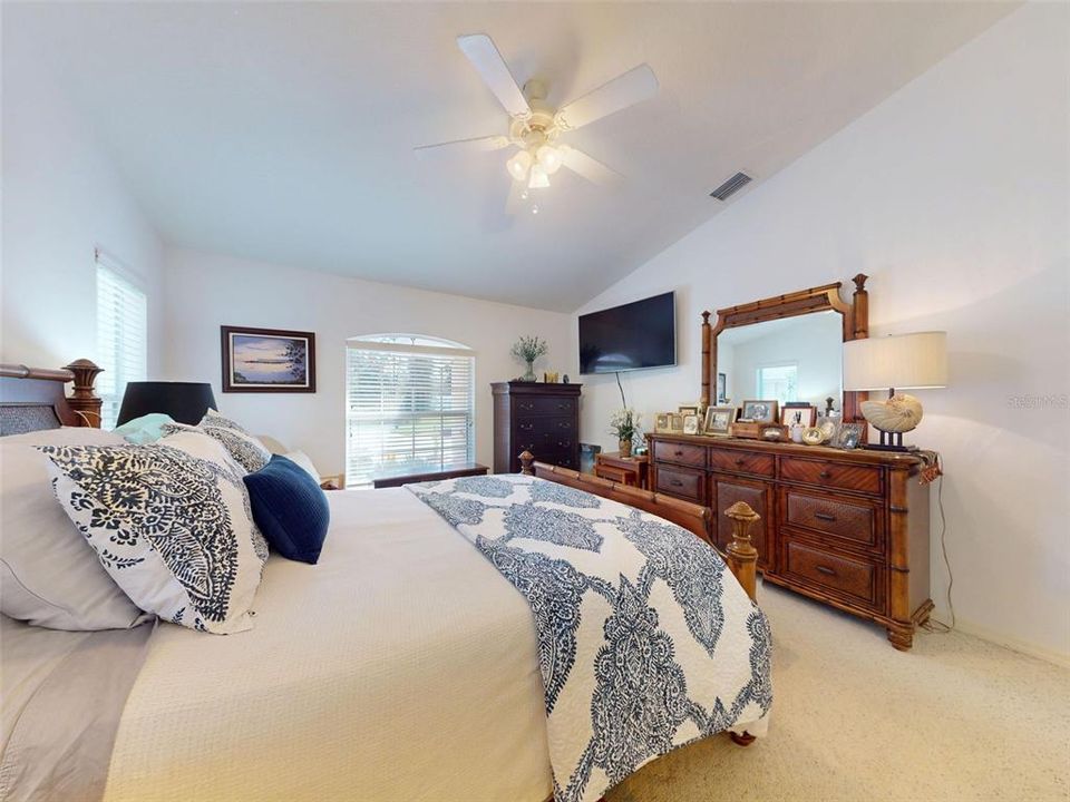 For Sale: $274,900 (3 beds, 2 baths, 1462 Square Feet)