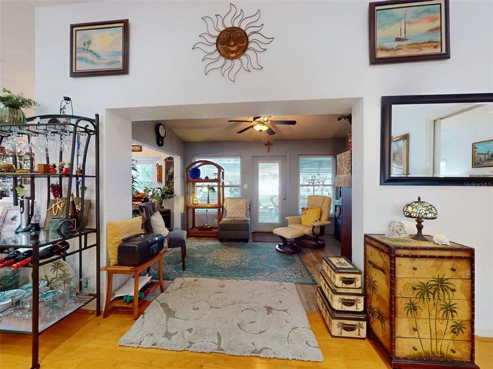 For Sale: $274,900 (3 beds, 2 baths, 1462 Square Feet)