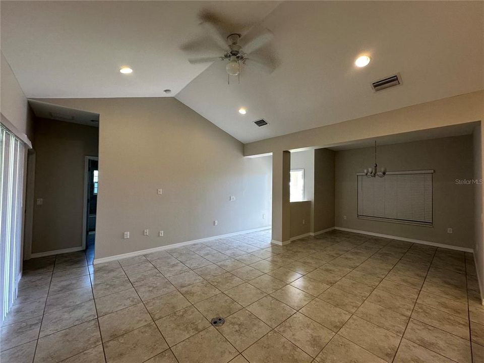 For Rent: $1,795 (3 beds, 2 baths, 1574 Square Feet)