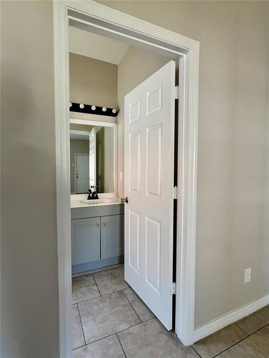 合同活跃: $335,000 (3 贝兹, 2 浴室, 1160 平方英尺)