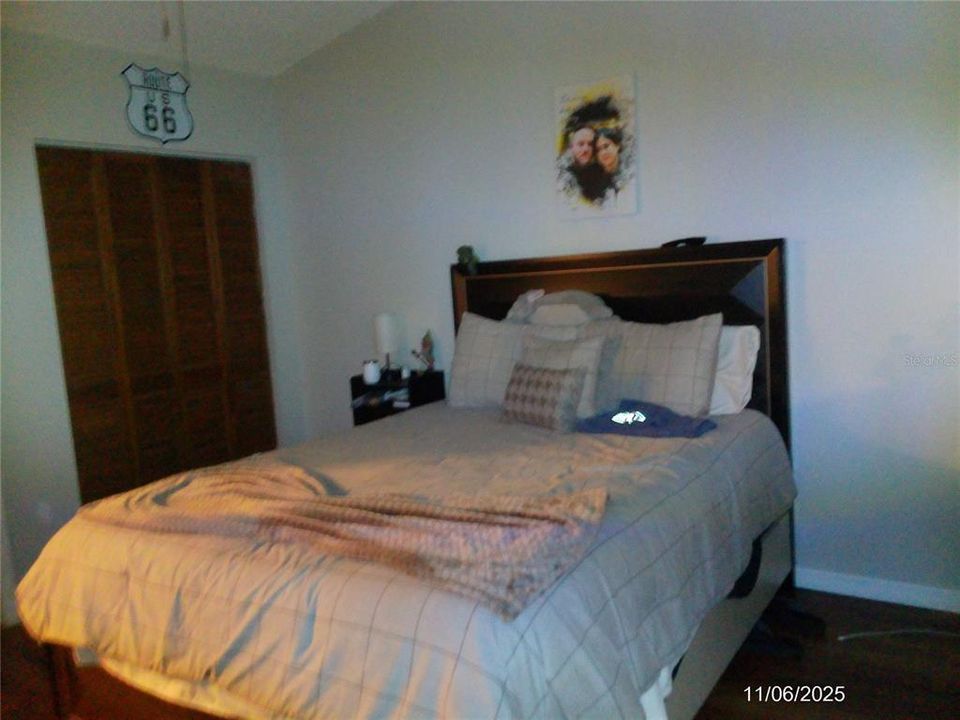 Active With Contract: $190,000 (2 beds, 1 baths, 1084 Square Feet)