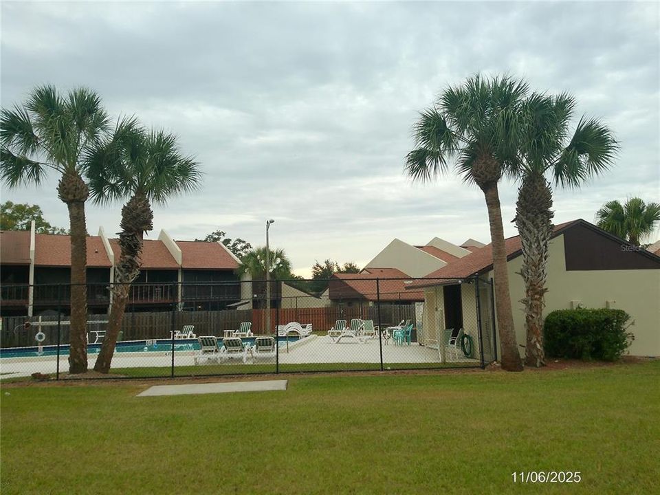 Active With Contract: $190,000 (2 beds, 1 baths, 1084 Square Feet)