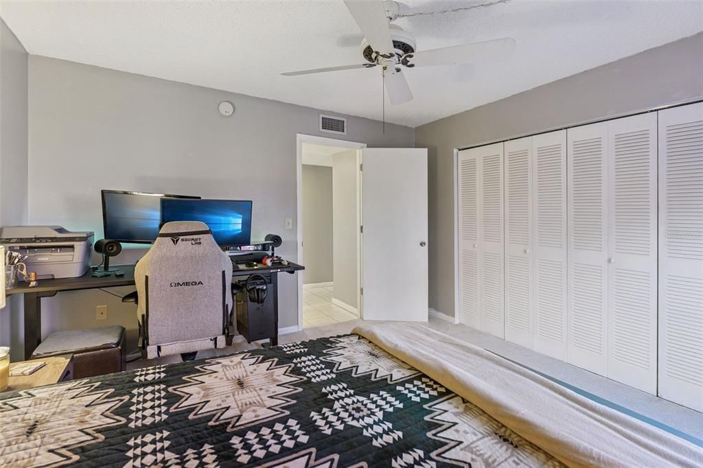 待售: $109,000 (2 贝兹, 2 浴室, 1120 平方英尺)