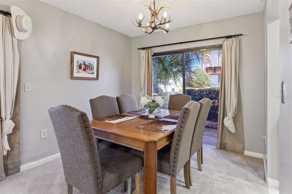 待售: $109,000 (2 贝兹, 2 浴室, 1120 平方英尺)