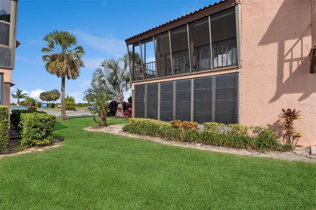 待售: $109,000 (2 贝兹, 2 浴室, 1120 平方英尺)