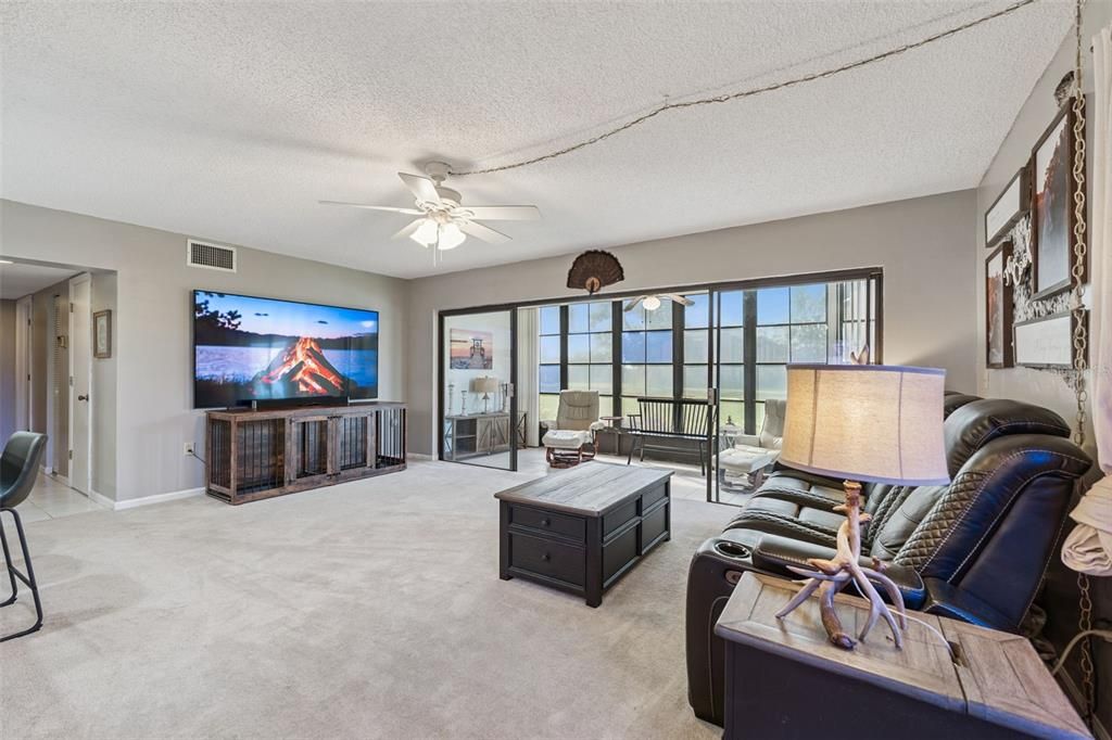 待售: $109,000 (2 贝兹, 2 浴室, 1120 平方英尺)