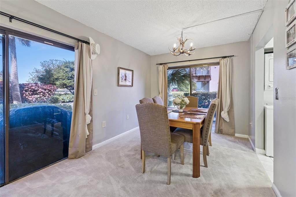 待售: $109,000 (2 贝兹, 2 浴室, 1120 平方英尺)