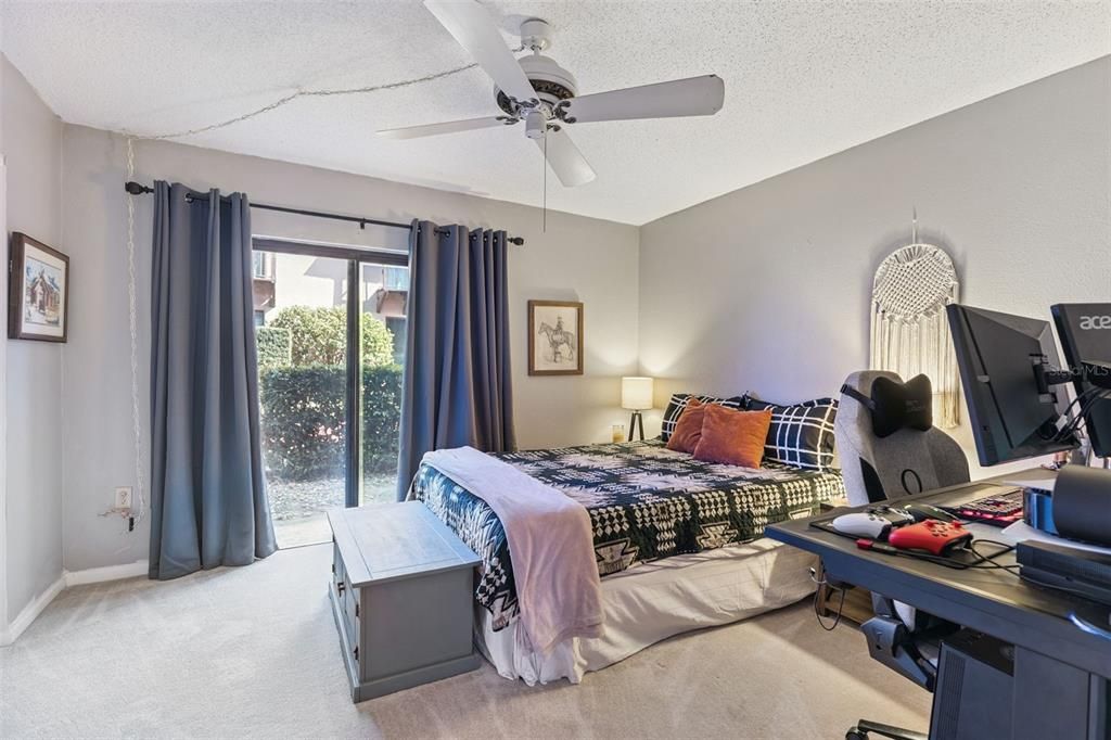 待售: $109,000 (2 贝兹, 2 浴室, 1120 平方英尺)