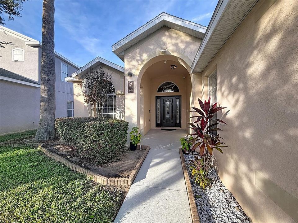 Под контрактом: $360,000 (3 спален, 2 ванн, 1571 Квадратных фут)