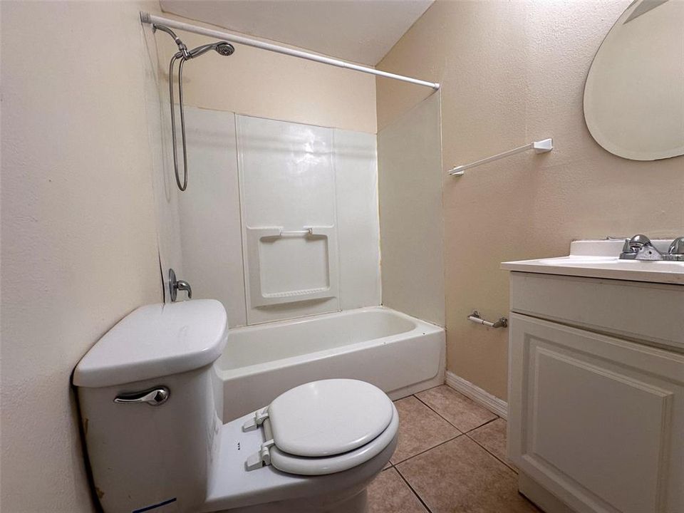 For Sale: $199,900 (2 beds, 2 baths, 928 Square Feet)