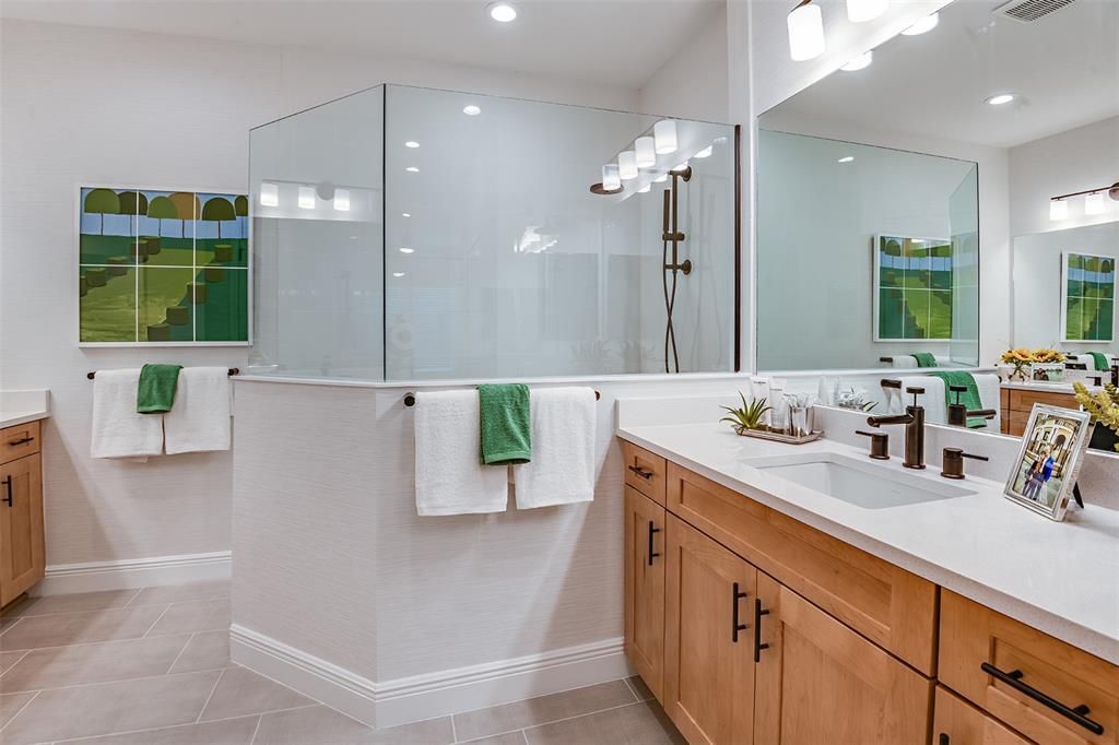 Active With Contract: $439,990 (2 beds, 2 baths, 1433 Square Feet)