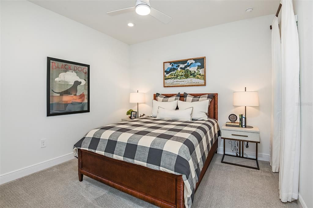 Active With Contract: $439,990 (2 beds, 2 baths, 1433 Square Feet)