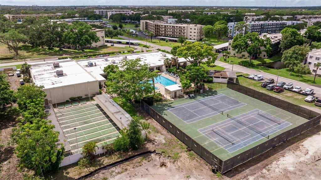 待售: $119,000 (1 贝兹, 1 浴室, 870 平方英尺)