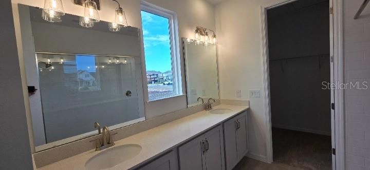 For Sale: $499,990 (4 beds, 2 baths, 2009 Square Feet)