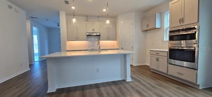 For Sale: $499,990 (4 beds, 2 baths, 2009 Square Feet)