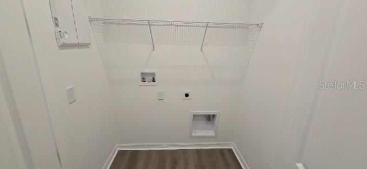 For Sale: $499,990 (4 beds, 2 baths, 2009 Square Feet)