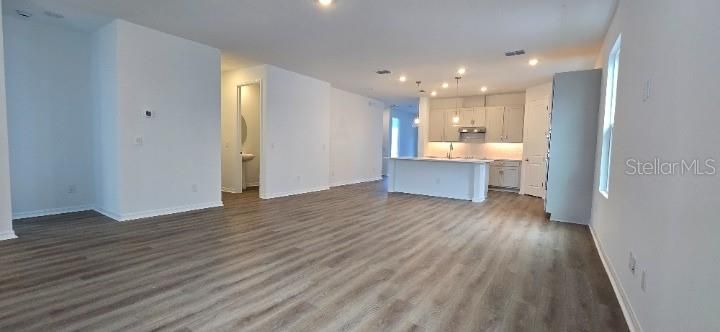 For Sale: $499,990 (4 beds, 2 baths, 2009 Square Feet)