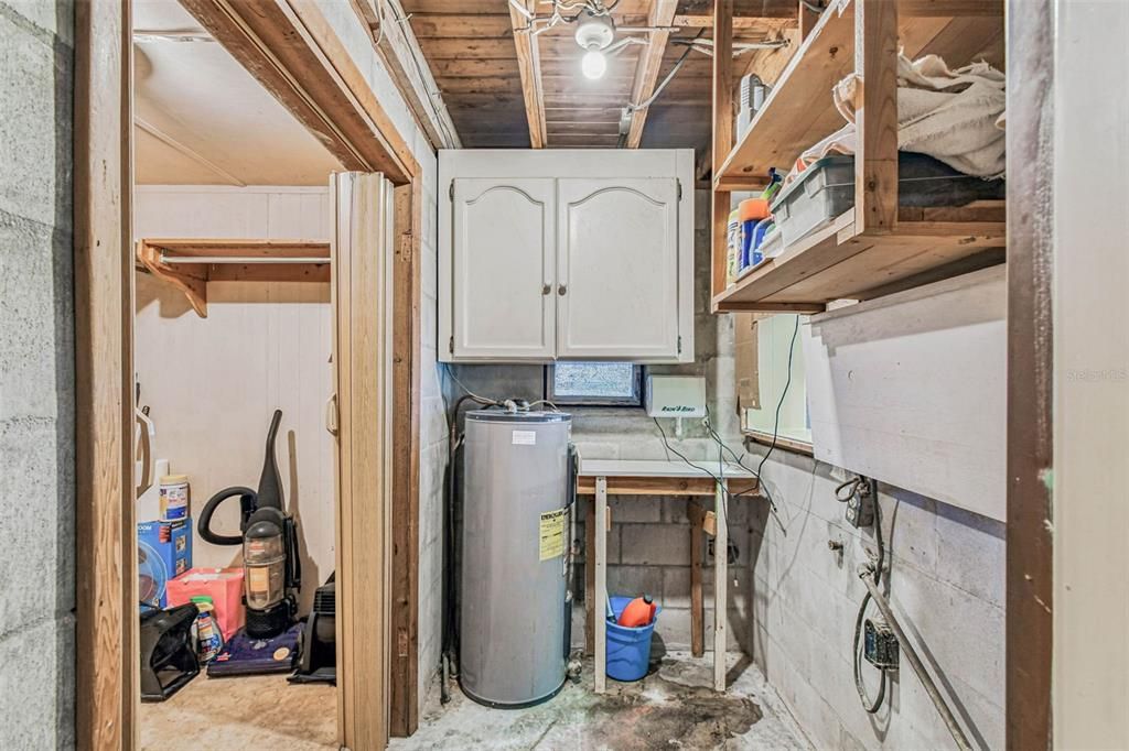 合同活跃: $385,000 (2 贝兹, 1 浴室, 1278 平方英尺)