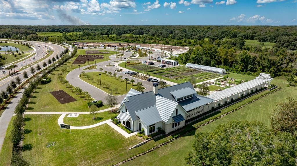 For Sale: $259,700 (2 beds, 2 baths, 1405 Square Feet)