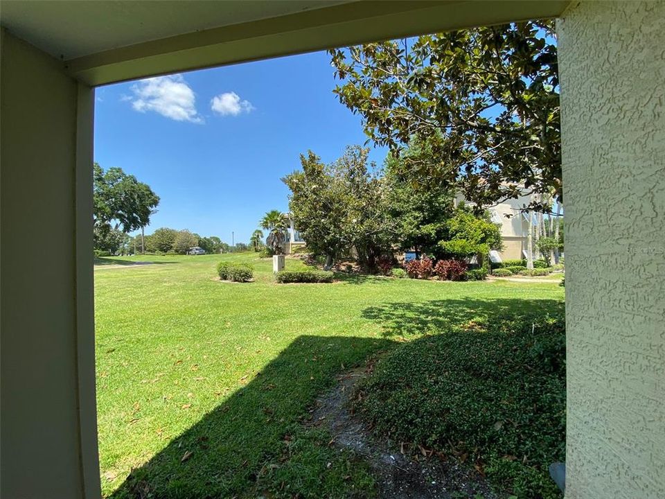 For Sale: $159,900 (1 beds, 1 baths, 842 Square Feet)