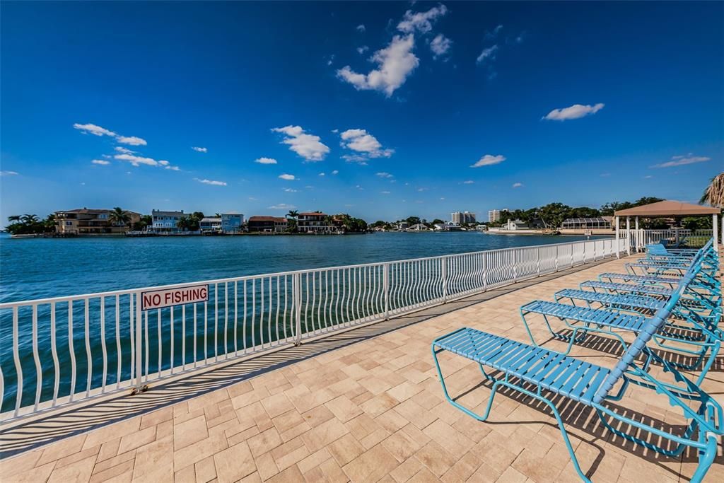 Под контрактом: $225,000 (1 спален, 1 ванн, 1170 Квадратных фут)