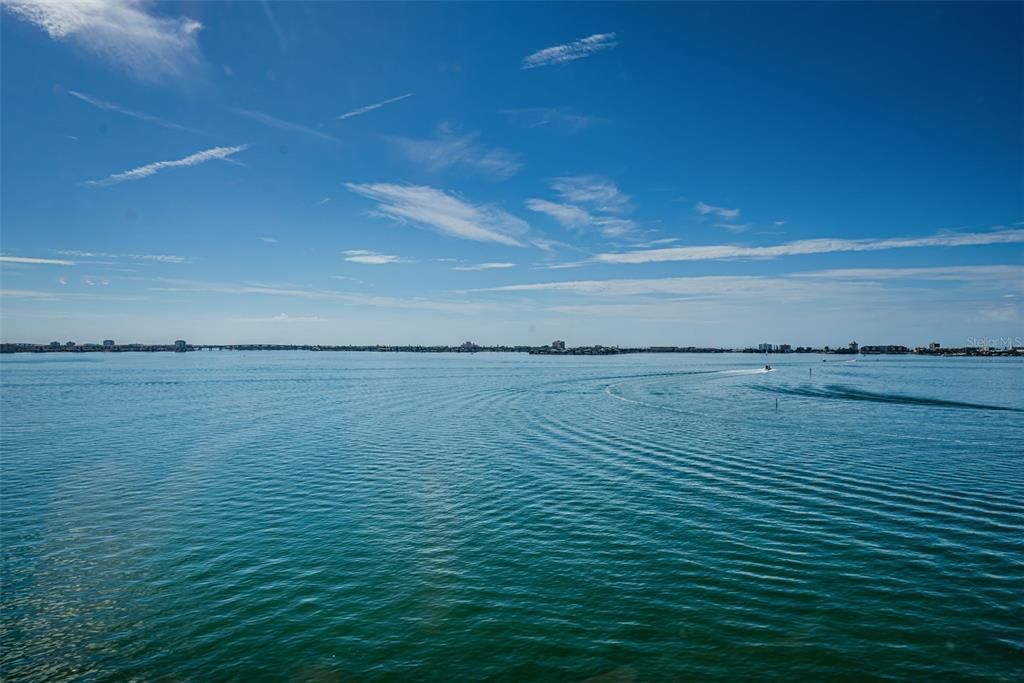 Под контрактом: $225,000 (1 спален, 1 ванн, 1170 Квадратных фут)