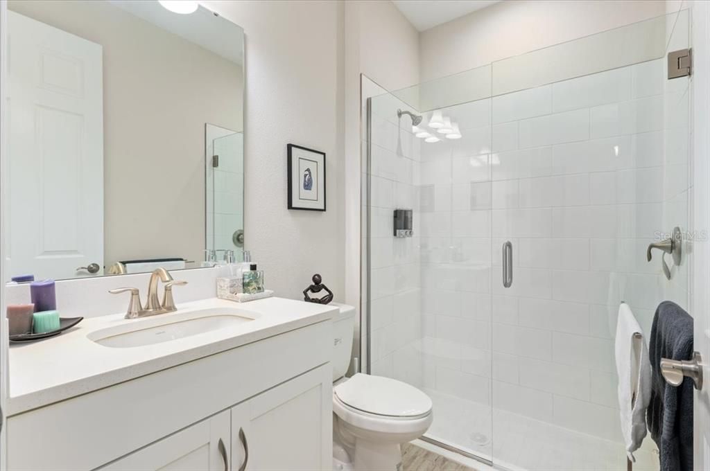 For Rent: $5,500 (5 beds, 3 baths, 3381 Square Feet)