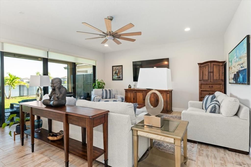 For Rent: $5,500 (5 beds, 3 baths, 3381 Square Feet)