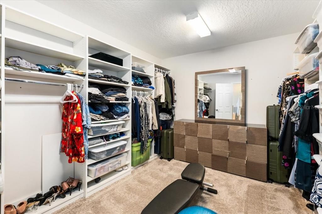 For Rent: $5,500 (5 beds, 3 baths, 3381 Square Feet)