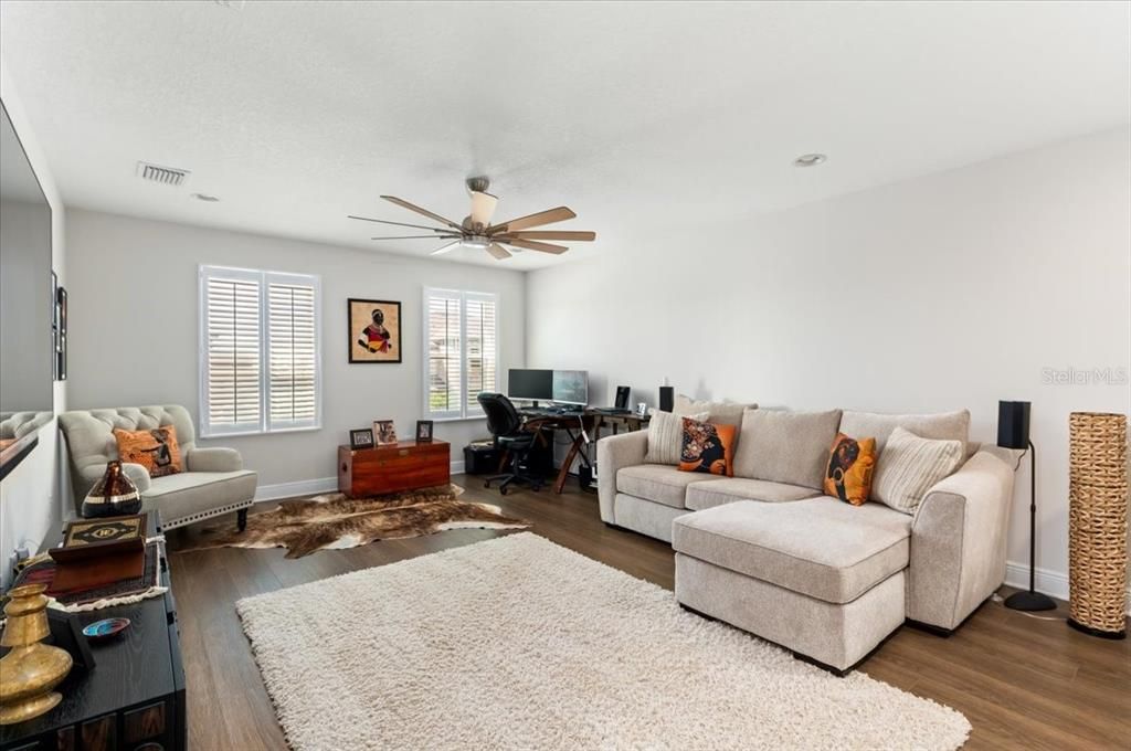 For Rent: $5,500 (5 beds, 3 baths, 3381 Square Feet)