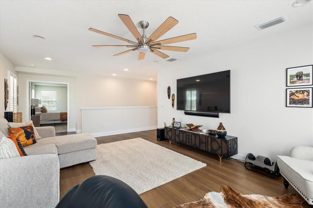 For Rent: $5,500 (5 beds, 3 baths, 3381 Square Feet)