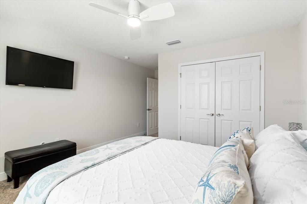 For Rent: $5,500 (5 beds, 3 baths, 3381 Square Feet)