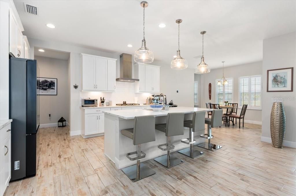 For Rent: $5,500 (5 beds, 3 baths, 3381 Square Feet)