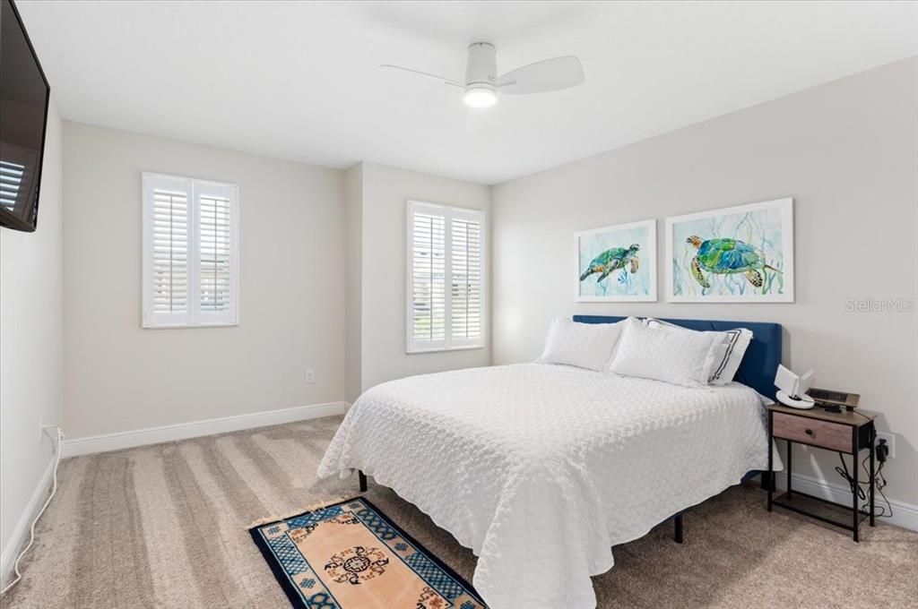 For Rent: $5,500 (5 beds, 3 baths, 3381 Square Feet)