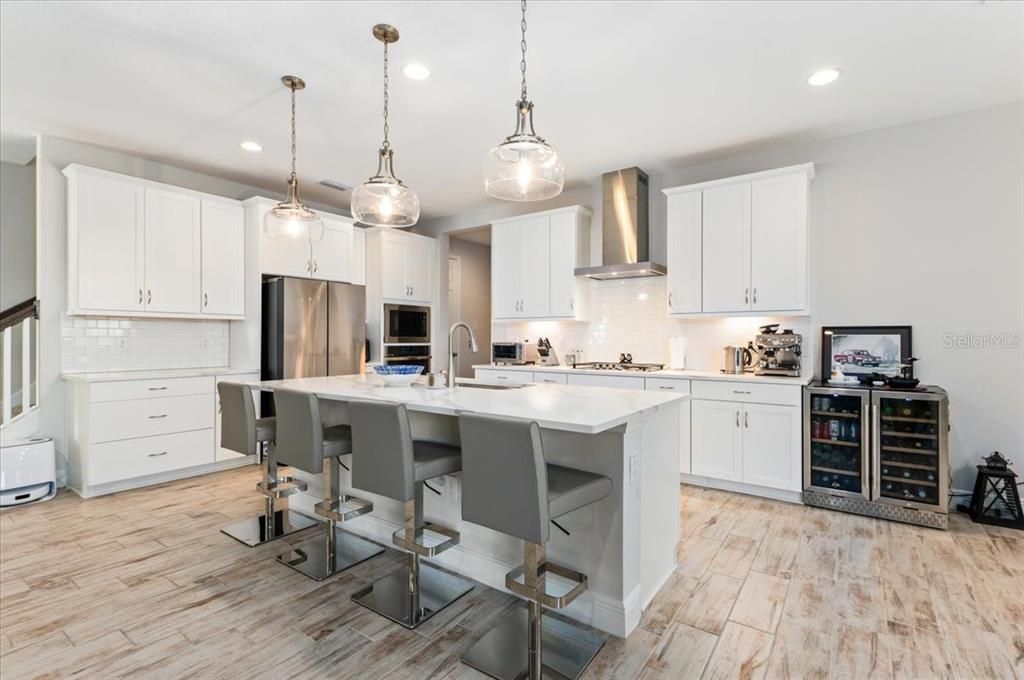 For Rent: $5,500 (5 beds, 3 baths, 3381 Square Feet)