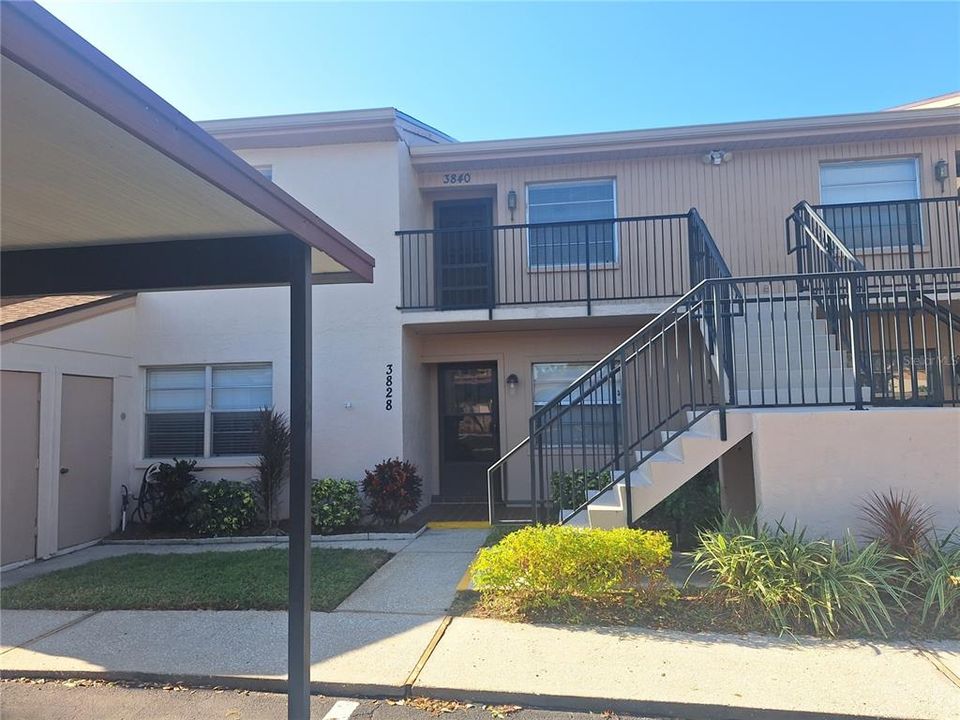 На продажу: $119,000 (2 спален, 1 ванн, 1114 Квадратных фут)