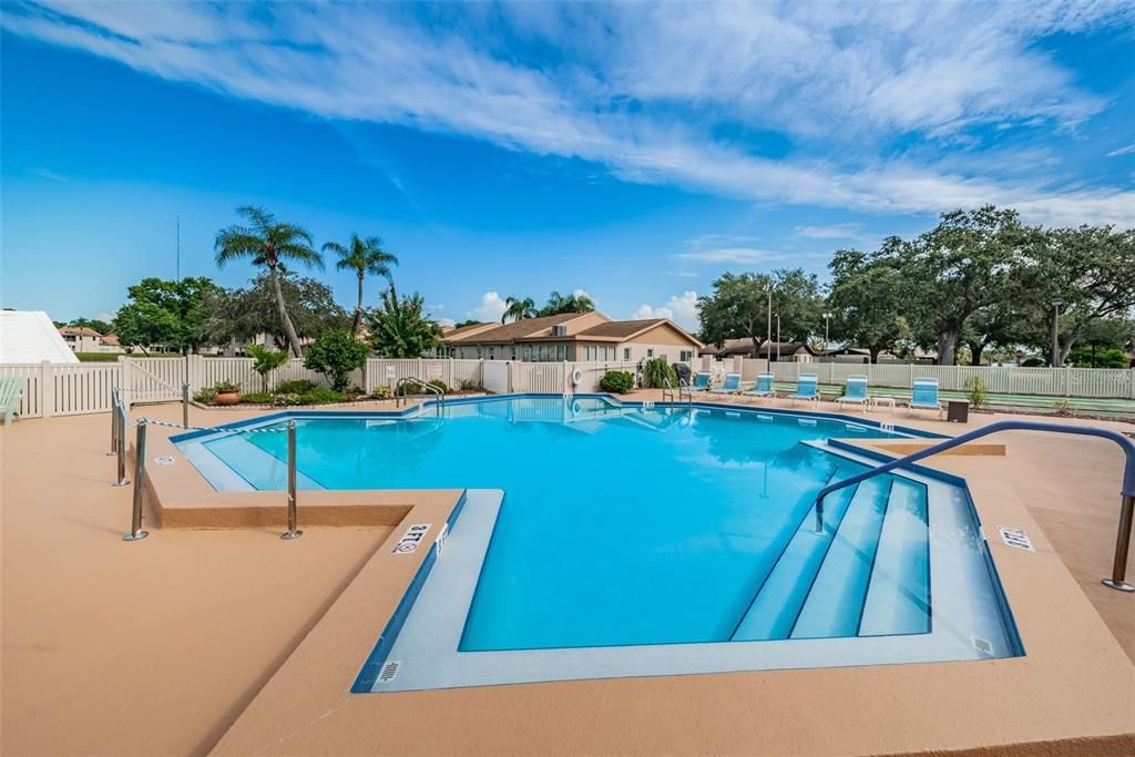 На продажу: $119,000 (2 спален, 1 ванн, 1114 Квадратных фут)