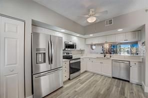 En Venta: $365,000 (2 camas, 2 baños, 1215 Pies cuadrados)