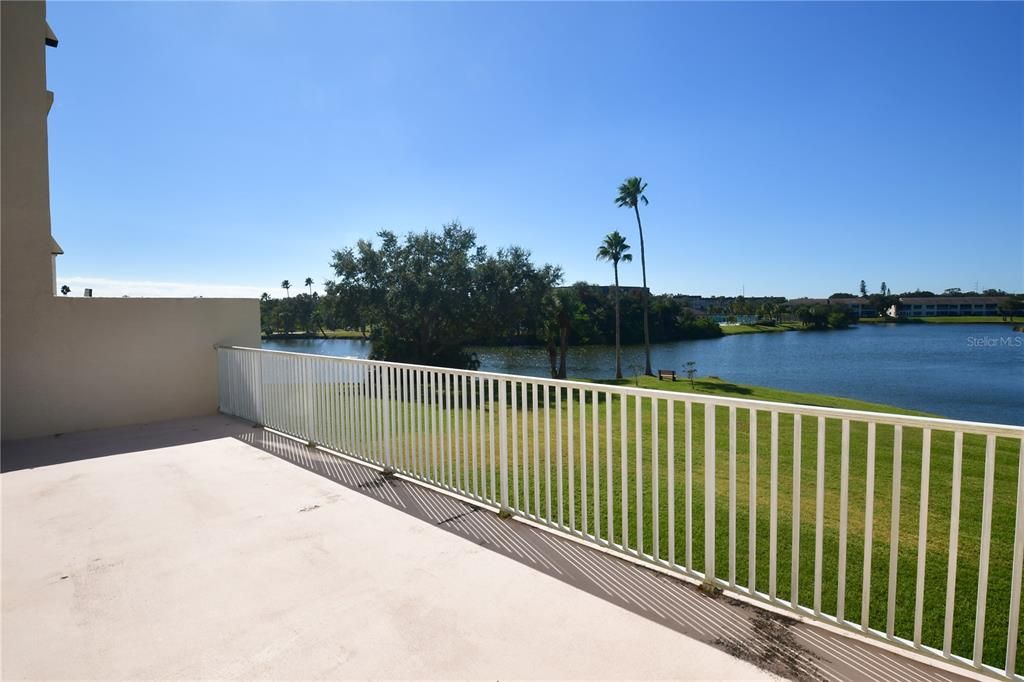 En Venta: $365,000 (2 camas, 2 baños, 1215 Pies cuadrados)