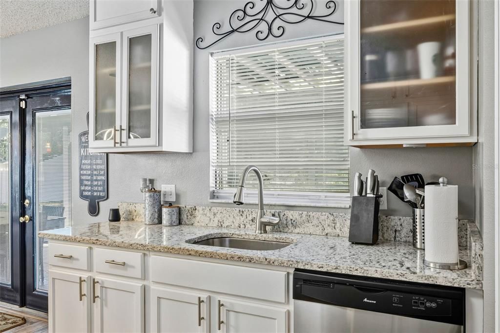 Под контрактом: $479,000 (5 спален, 2 ванн, 2882 Квадратных фут)