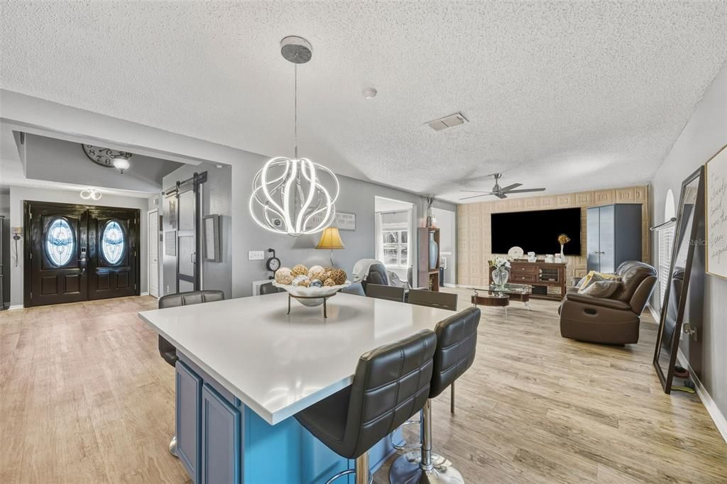 Под контрактом: $479,000 (5 спален, 2 ванн, 2882 Квадратных фут)