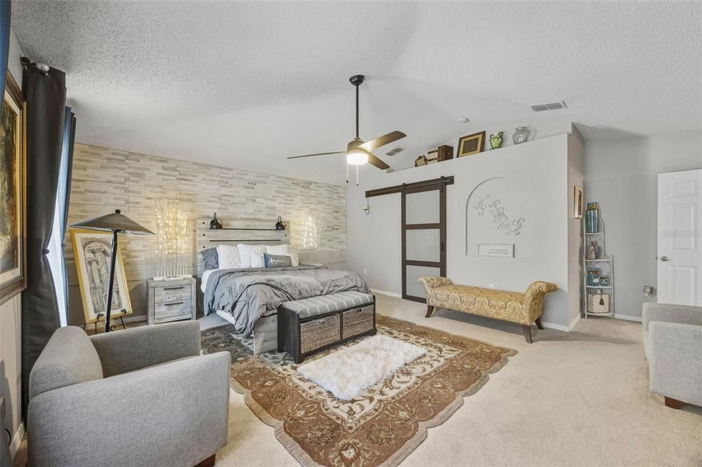 Под контрактом: $479,000 (5 спален, 2 ванн, 2882 Квадратных фут)