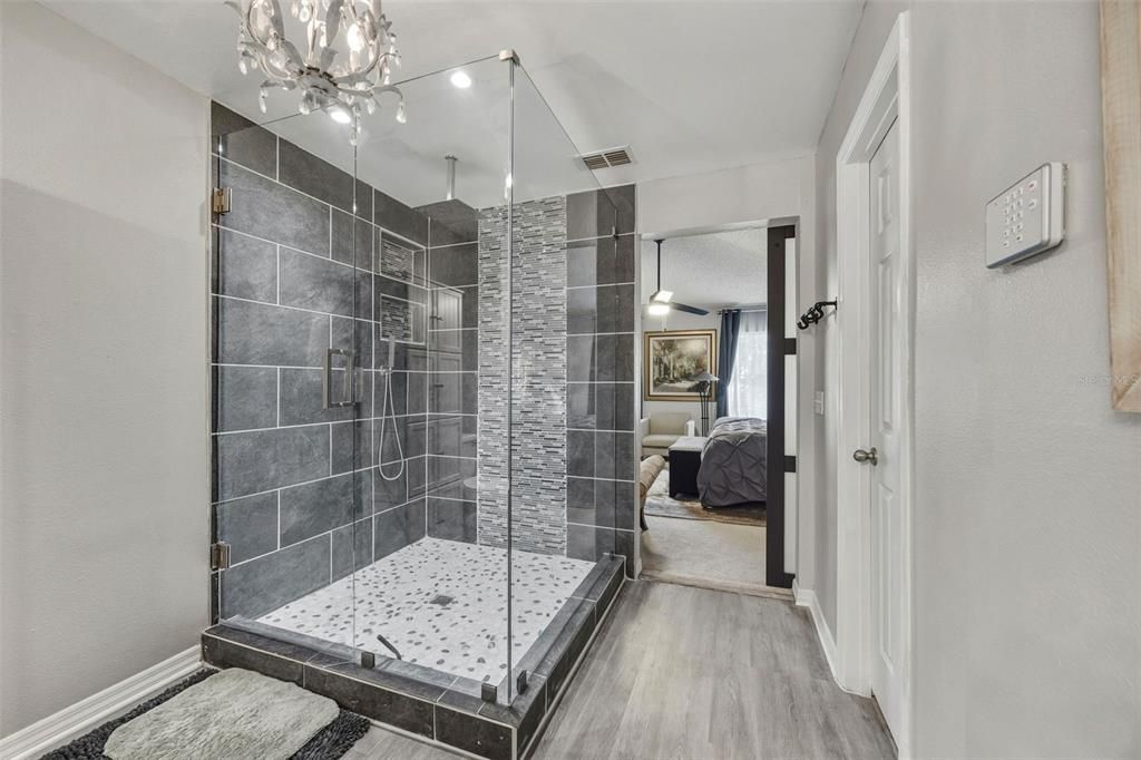 Под контрактом: $479,000 (5 спален, 2 ванн, 2882 Квадратных фут)