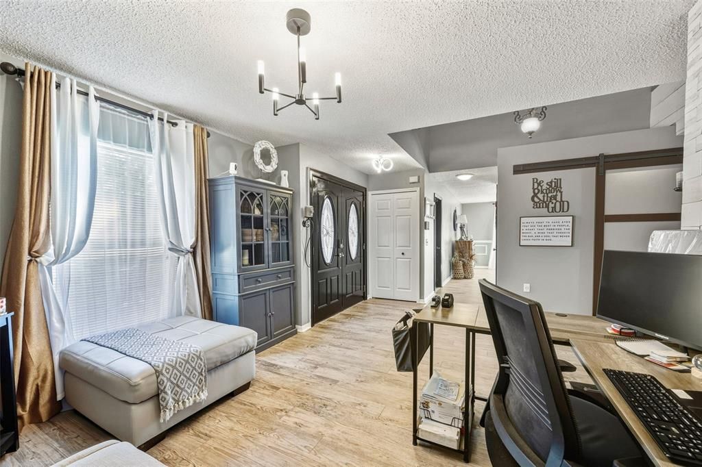 Под контрактом: $479,000 (5 спален, 2 ванн, 2882 Квадратных фут)