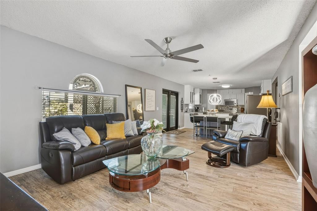 Под контрактом: $479,000 (5 спален, 2 ванн, 2882 Квадратных фут)