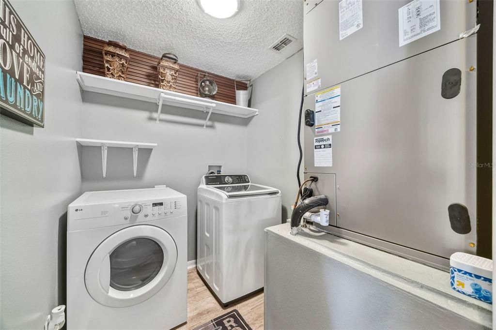 Под контрактом: $479,000 (5 спален, 2 ванн, 2882 Квадратных фут)