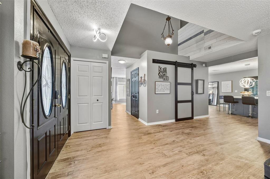 Под контрактом: $479,000 (5 спален, 2 ванн, 2882 Квадратных фут)