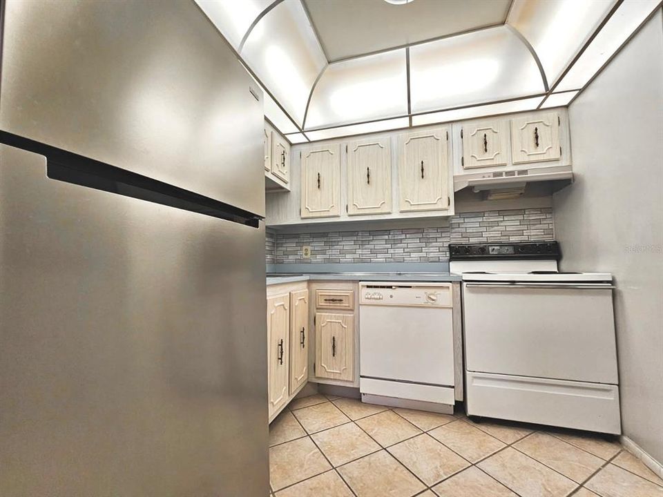 出租: $1,600 (1 贝兹, 1 浴室, 630 平方英尺)