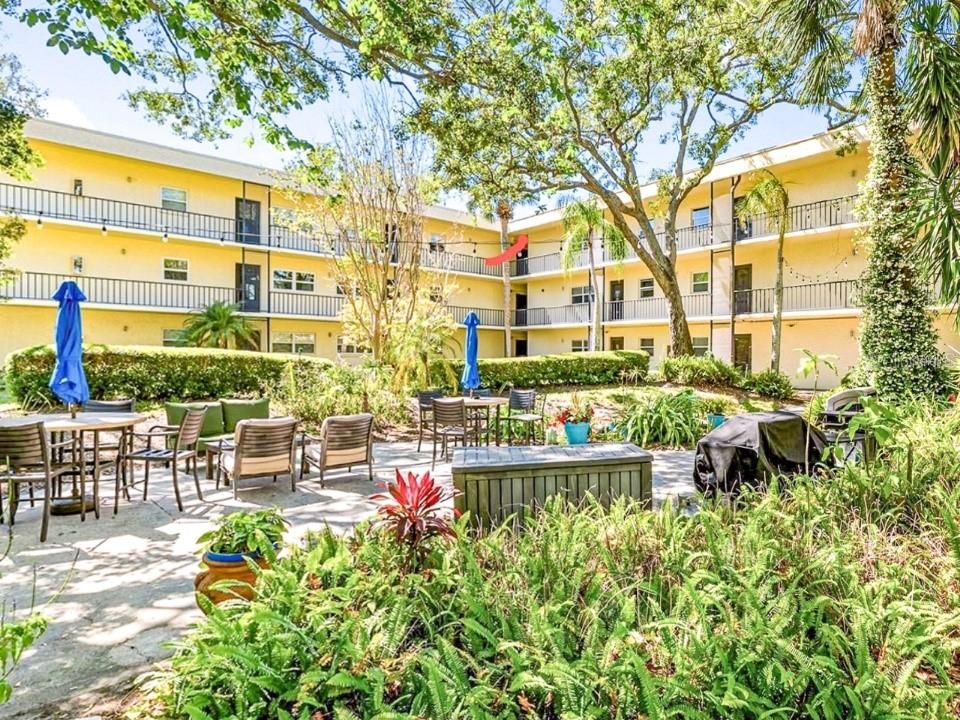 出租: $1,600 (1 贝兹, 1 浴室, 630 平方英尺)