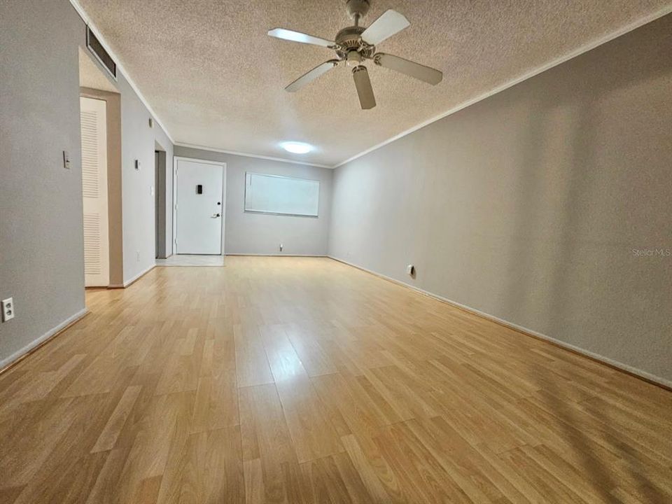 出租: $1,600 (1 贝兹, 1 浴室, 630 平方英尺)